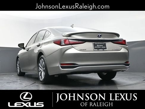 Used 2021 Lexus ES 300h w/ Premium Package FWD image 18