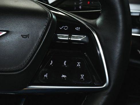 Used 2026 Cadillac Lyriq V image 40