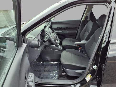 Used 2025 Nissan Kicks Play S FWD image 22