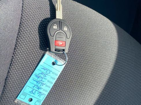 Used 2013 Nissan Juke S AWD/4WD image 23