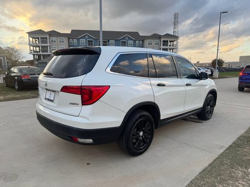 Certified 2017 Honda Pilot LX image 8