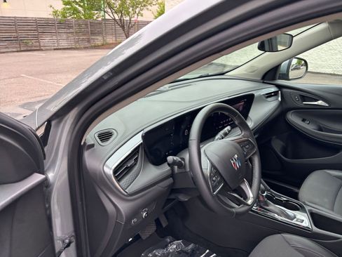 Used 2025 Buick Encore GX Preferred FWD image 34