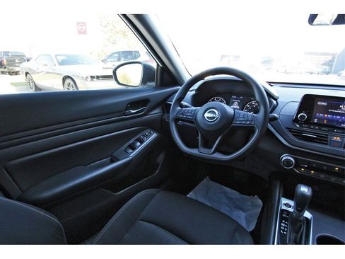 New 2024 Nissan Altima 2.5 S image 6