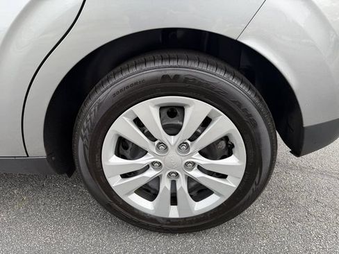 Used 2025 Kia Soul LX FWD image 39