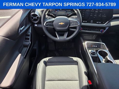 New 2026 Chevrolet Equinox LT w/ Convenience Package II FWD image 13