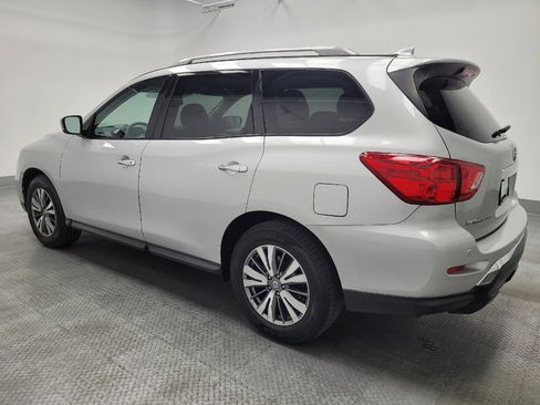 Used 2020 Nissan Pathfinder SV image 3