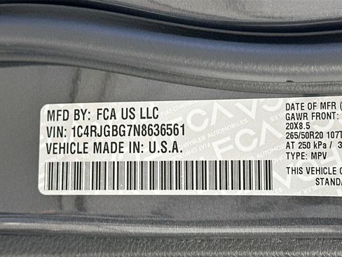 Used 2022 Jeep Grand Cherokee Limited image 30