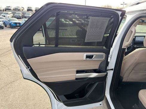 Used 2021 Ford Explorer Limited w/ Hybrid Equipment Group 310A image 21