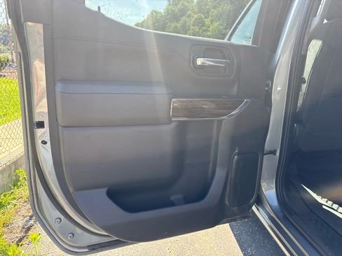 Used 2019 GMC Sierra 1500 SLE w/ SLE Value Package AWD/4WD image 21
