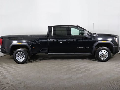 Used 2024 GMC Sierra 3500 Denali Ultimate AWD/4WD image 23