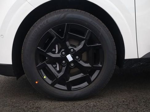 New 2026 Kia Carnival SX image 7