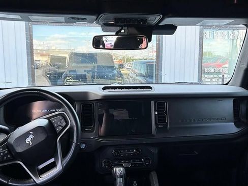 Used 2025 Ford Bronco Badlands AWD/4WD image 8