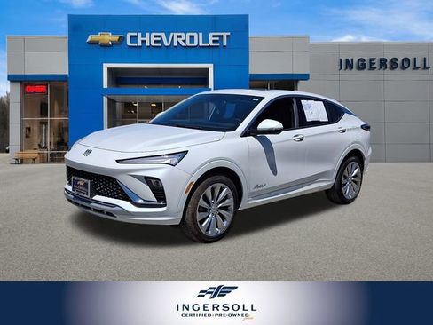 Used 2025 Buick Envista Avenir FWD image 1