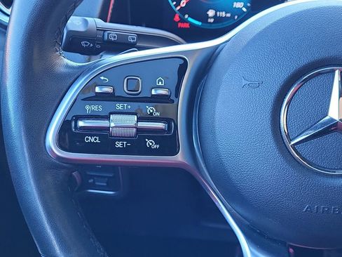 Certified 2022 Mercedes-Benz GLB 250 4MATIC image 26