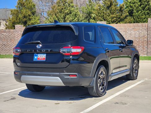 Certified 2025 Honda Pilot EX-L image 6