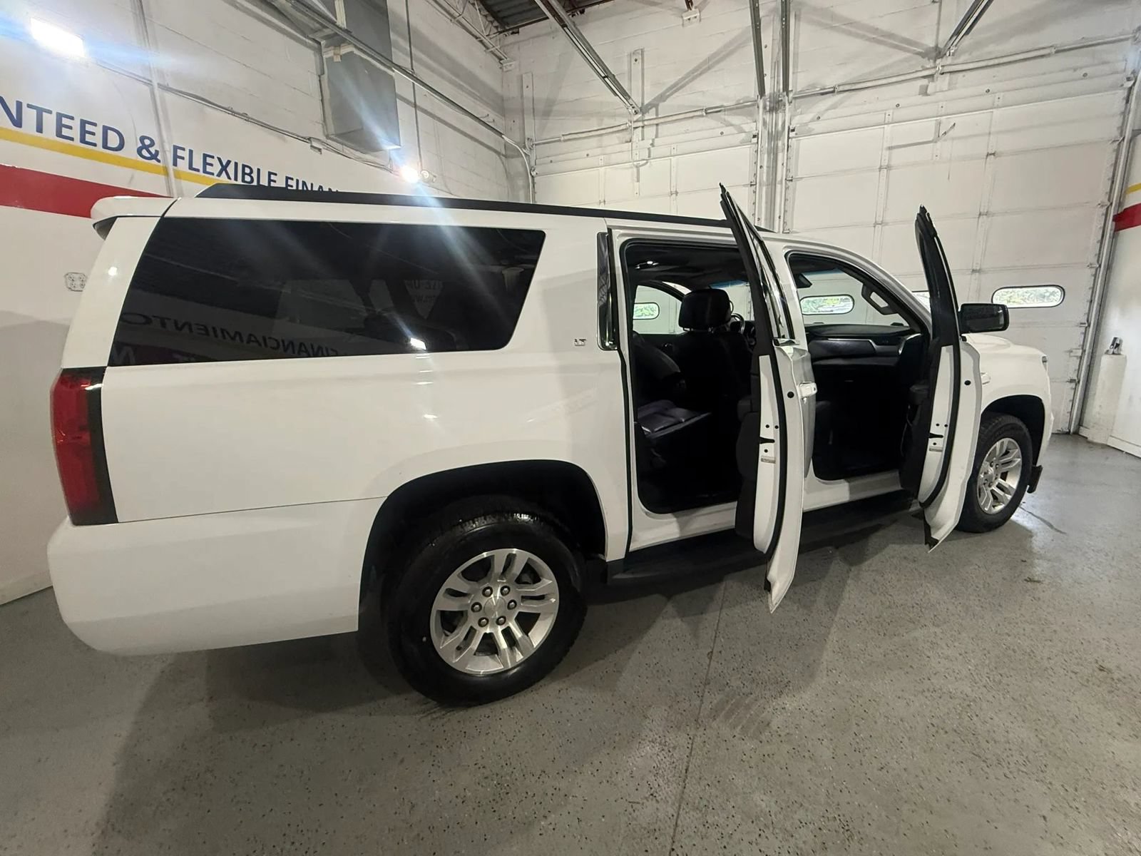 Used 2019 Chevrolet Suburban LT AWD/4WD image 13