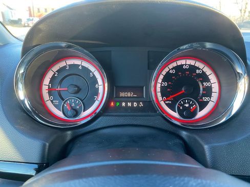 Used 2016 Dodge Grand Caravan SE image 18