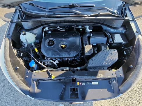 Used 2019 Hyundai Tucson SE image 17