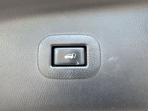 Used 2019 INFINITI QX80 Luxe w/ All-Season Package RWD image 19
