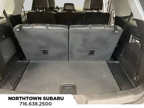 Used 2020 Ford Explorer Limited w/ Equipment Group 310A AWD/4WD image 23