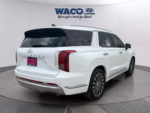 Used 2023 Hyundai Palisade Calligraphy image 16