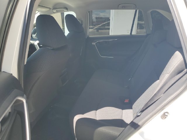Used 2021 Toyota RAV4 LE FWD image 28