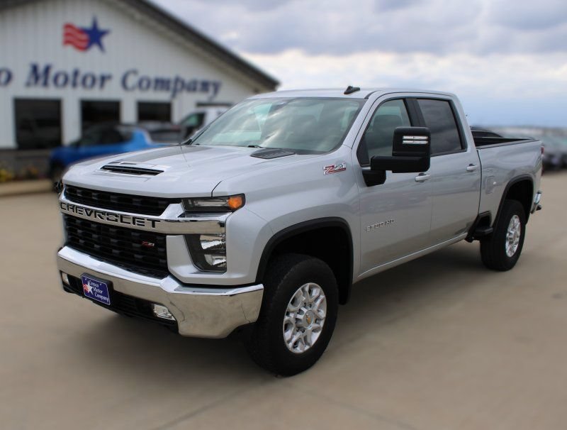 Used 2022 Chevrolet Silverado 2500 LT w/ Convenience Package AWD/4WD image 1