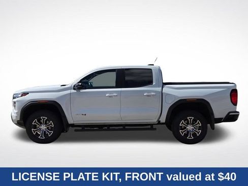 Used 2023 GMC Canyon AT4 w/ AT4 Premium Package AWD/4WD image 8
