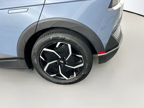 Used 2024 Hyundai Ioniq 5 SE RWD image 11