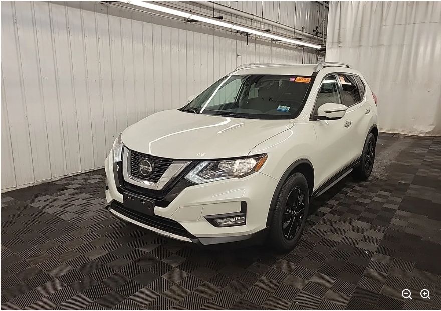 Used 2019 Nissan Rogue SV FWD image 2