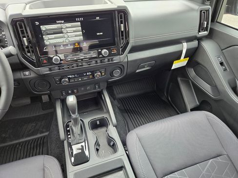 New 2026 Nissan Frontier SV w/ SV Convenience Package RWD image 12