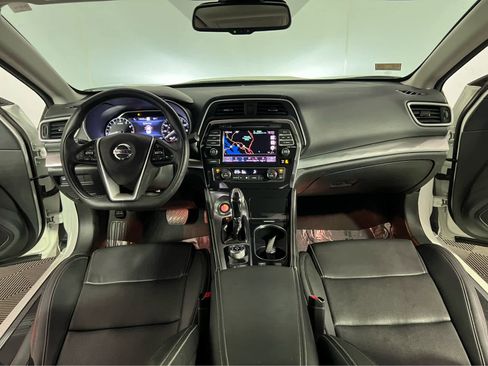 Certified 2022 Nissan Maxima SV w/ Floor Mat Group image 9