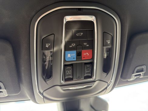 Certified 2023 Jeep Grand Cherokee L Laredo AWD/4WD image 29