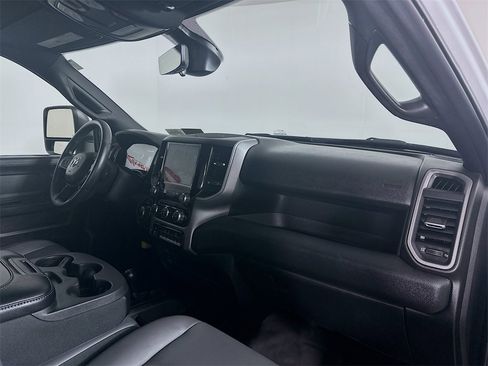 Used 2024 RAM 2500 Tradesman w/ Chrome Appearance Group image 30