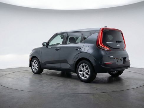 Used 2025 Kia Soul LX w/ LX Technology Package image 6