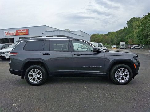 Used 2022 Jeep Grand Cherokee L Limited w/ Luxury Tech Group II image 7