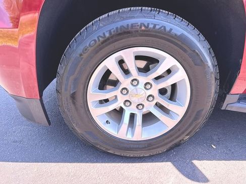 Used 2018 Chevrolet Tahoe LT w/ Luxury Package AWD/4WD image 33