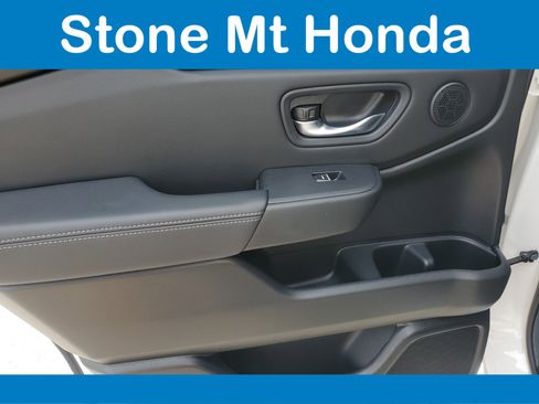 Used 2025 Honda Pilot EX-L image 14