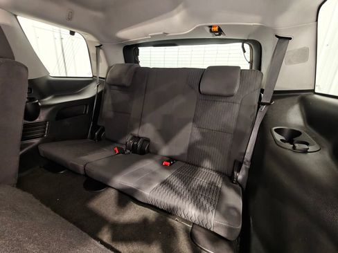 Used 2018 GMC Yukon SLE w/ SLE Value Package AWD/4WD image 29