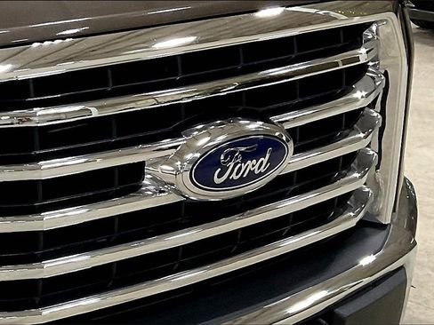 Used 2015 Ford F150 XLT w/ Equipment Group 302A Luxury image 27