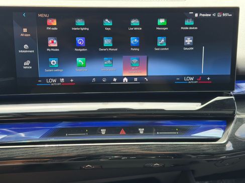 Used 2025 BMW i5 eDrive40i w/ M Sport Package RWD image 29