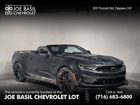 Used 2024 Chevrolet Camaro LT RWD image 1