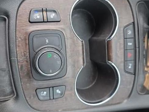 Used 2023 GMC Acadia Denali w/ Denali Technology Package FWD image 16