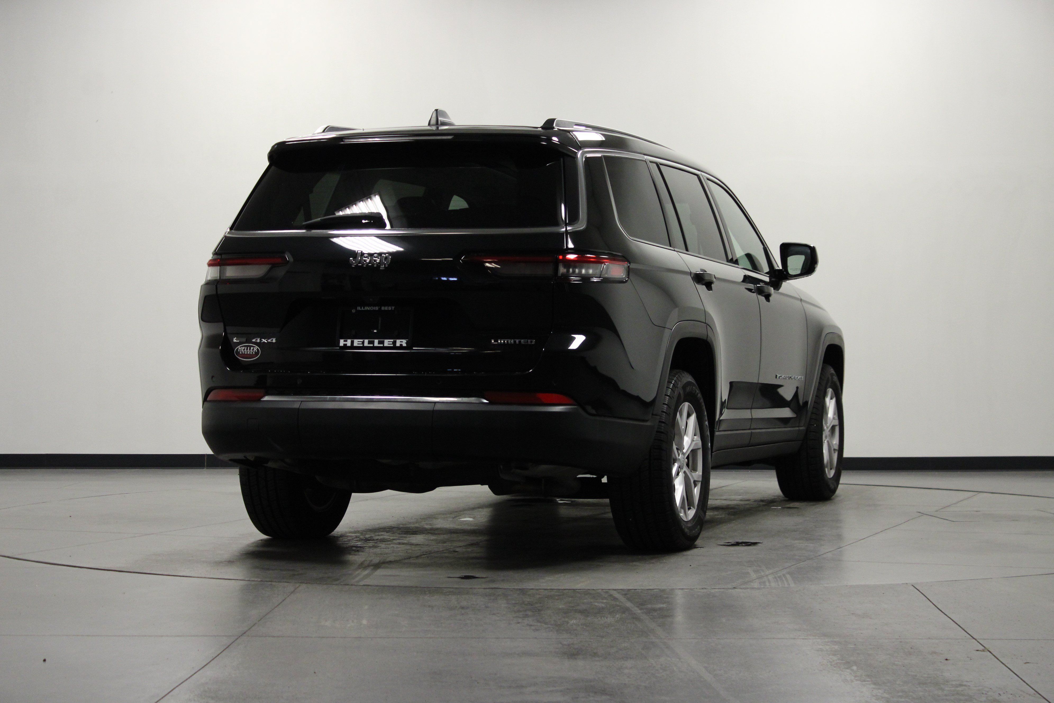 Used 2022 Jeep Grand Cherokee L Limited AWD/4WD image 4