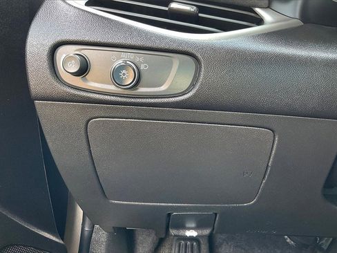 Used 2022 Chevrolet Malibu LT image 22