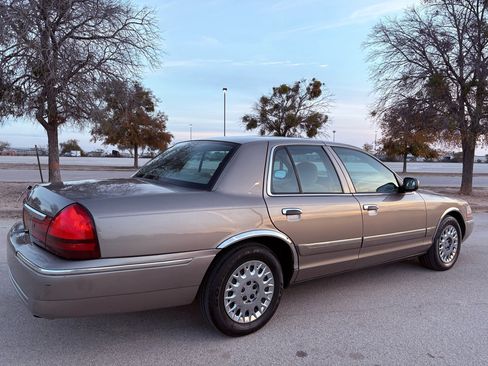 Used 2003 Mercury Grand Marquis GS image 48