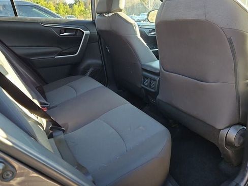 Used 2021 Toyota RAV4 XLE image 14