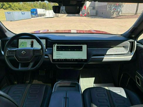 Used 2022 Rivian R1T Launch Edition image 24