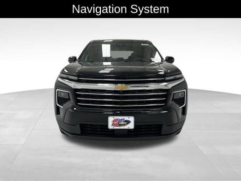 New 2026 Chevrolet Traverse LT w/ Driver Confidence Package AWD/4WD image 2