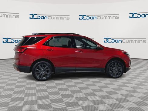 Used 2024 Chevrolet Equinox RS AWD/4WD image 2